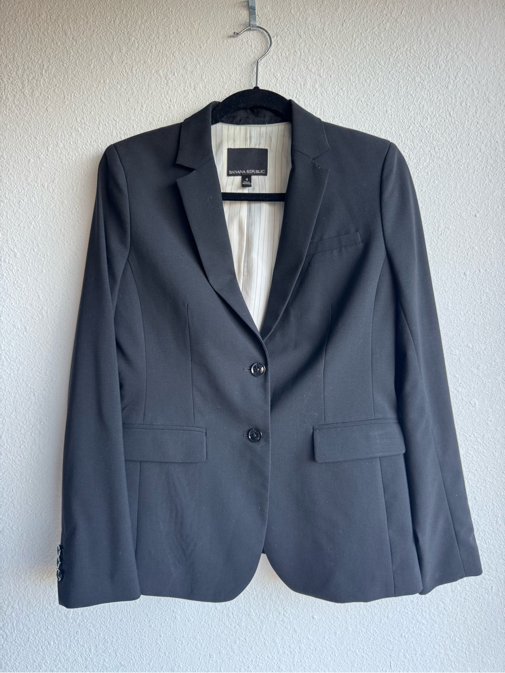 Banana Republic Black Tailored Two Button Blazer Jacket size 4